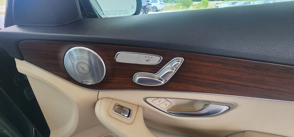 Used 2021 Mercedes-Benz C 300 Sedan image 29