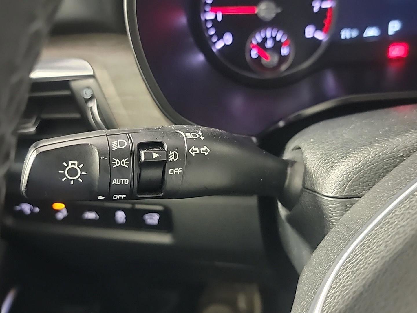 Used 2022 Kia Telluride SX w/ SX Prestige Package image 32