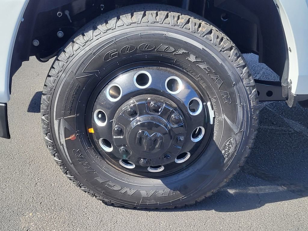 New 2026 RAM 3500 Limited image 10