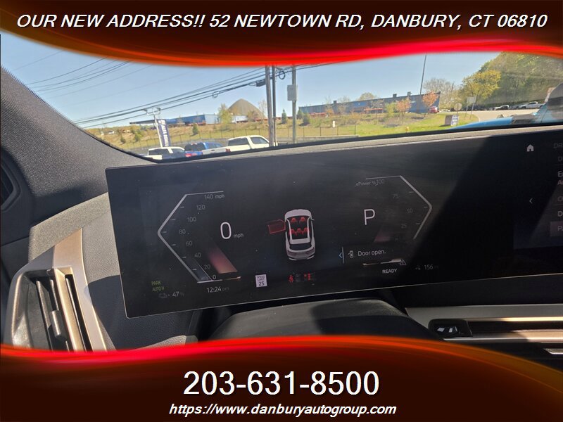 Used 2023 BMW iX xDrive50 w/ Sport Package AWD/4WD image 16