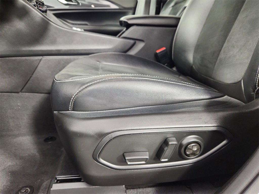 Used 2023 Jeep Grand Cherokee L Laredo image 11