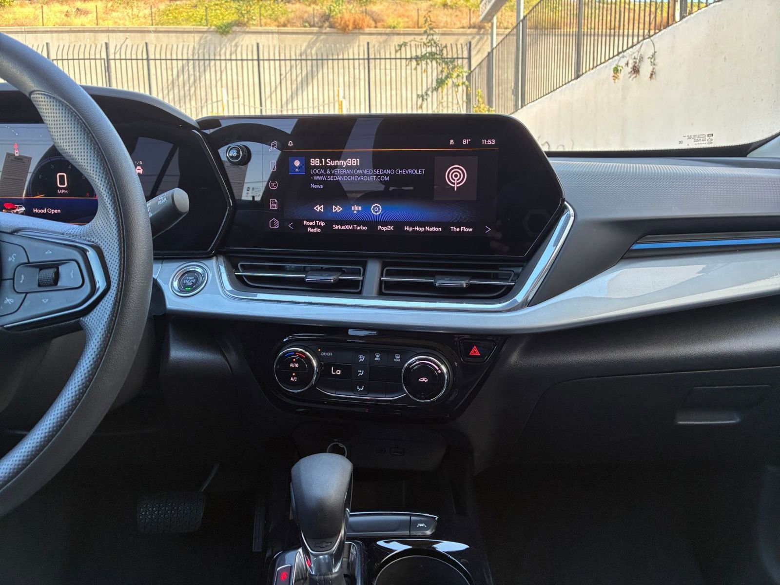 Used 2025 Chevrolet Trax LT image 17