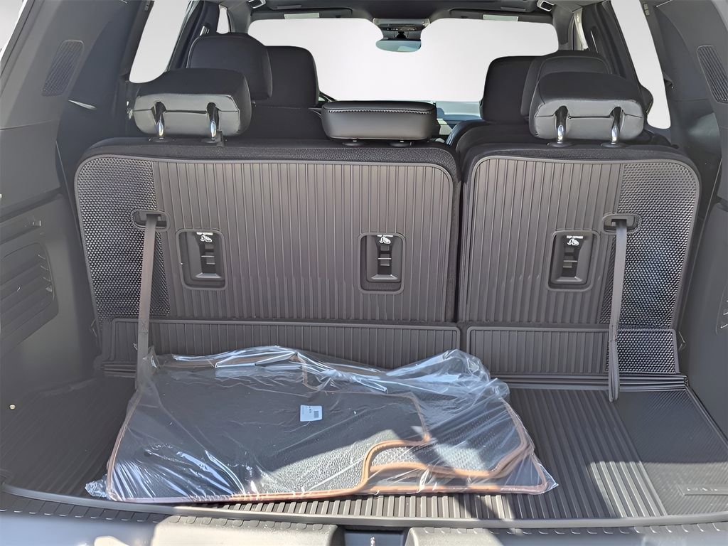New 2026 GMC Acadia AT4 w/ Super Cruise Package image 17