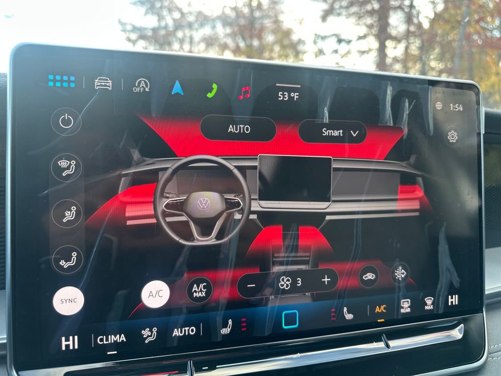 New 2025 Volkswagen Tiguan SE image 11