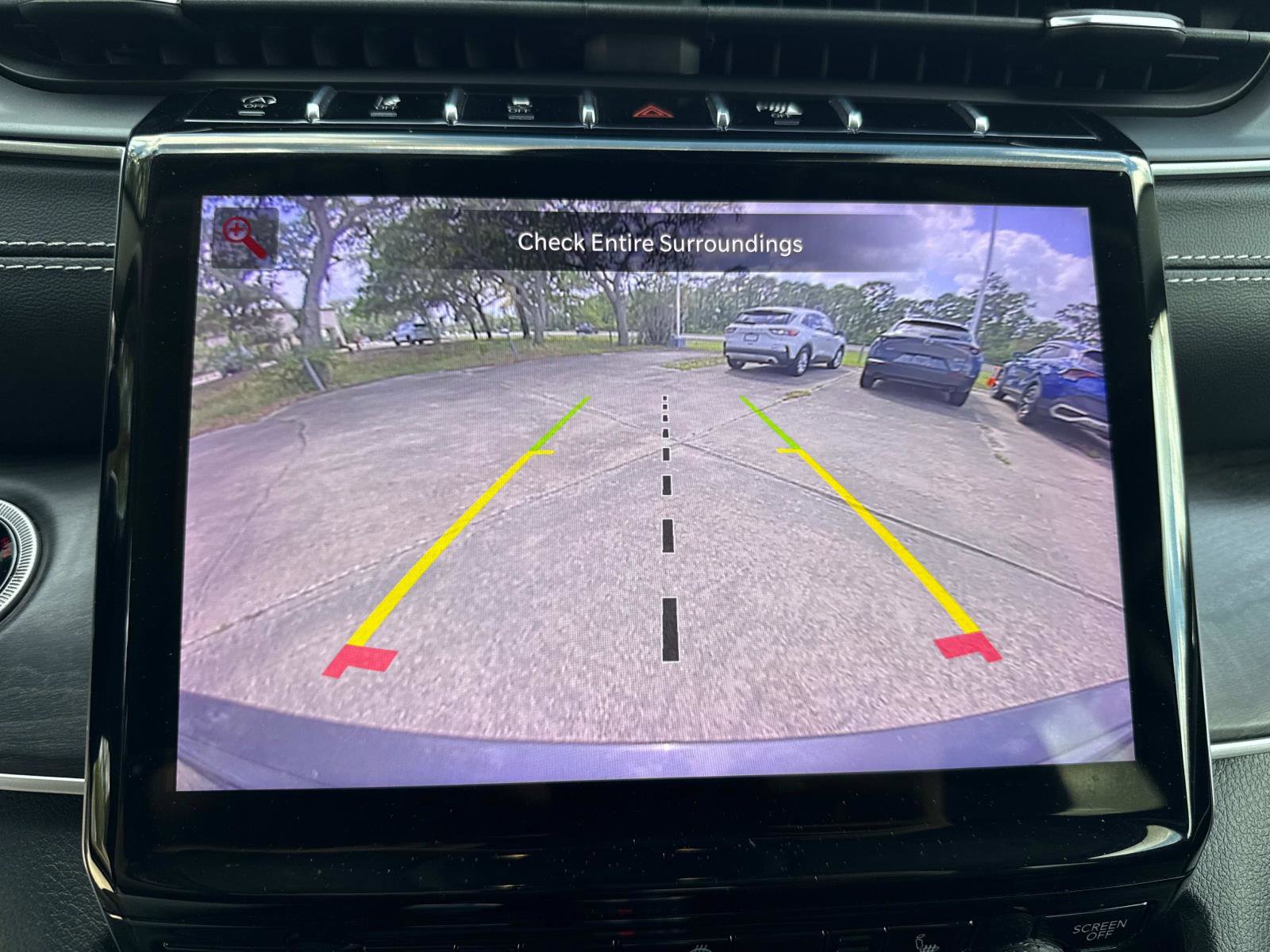 Used 2022 Jeep Grand Cherokee Limited AWD/4WD image 23