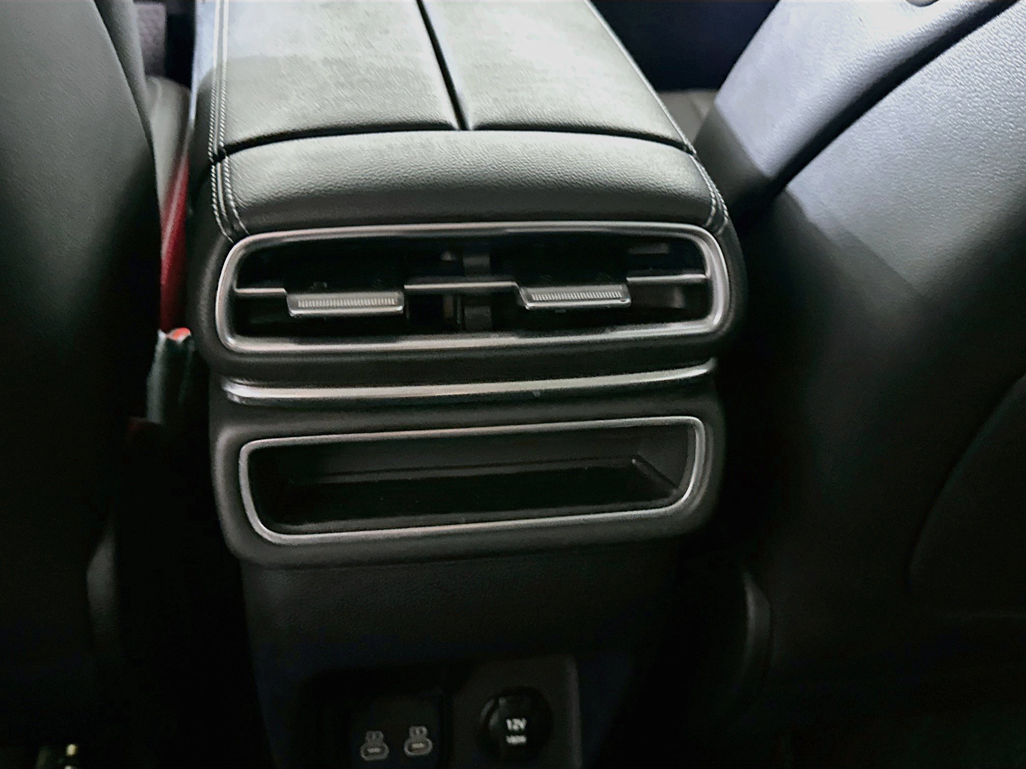 Used 2025 Genesis GV80 2.5T Standard AWD/4WD image 27