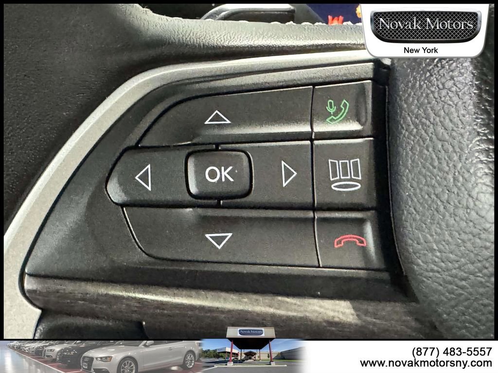 Used 2022 Jeep Grand Cherokee L Limited image 17