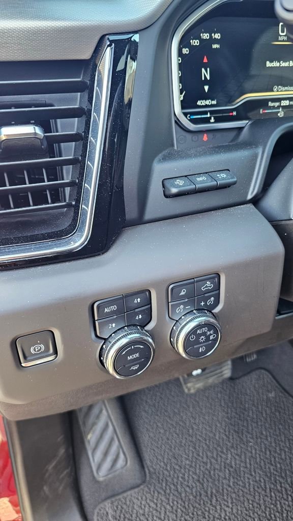 Used 2024 GMC Sierra 1500 Denali w/ Denali Reserve Package image 11