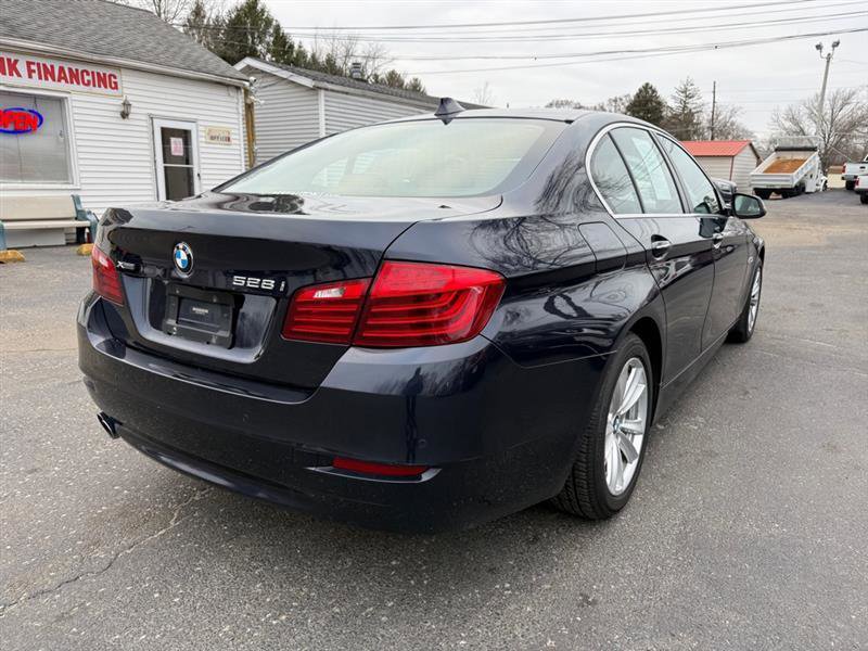 Used 2014 BMW 528i xDrive Sedan AWD/4WD image 2