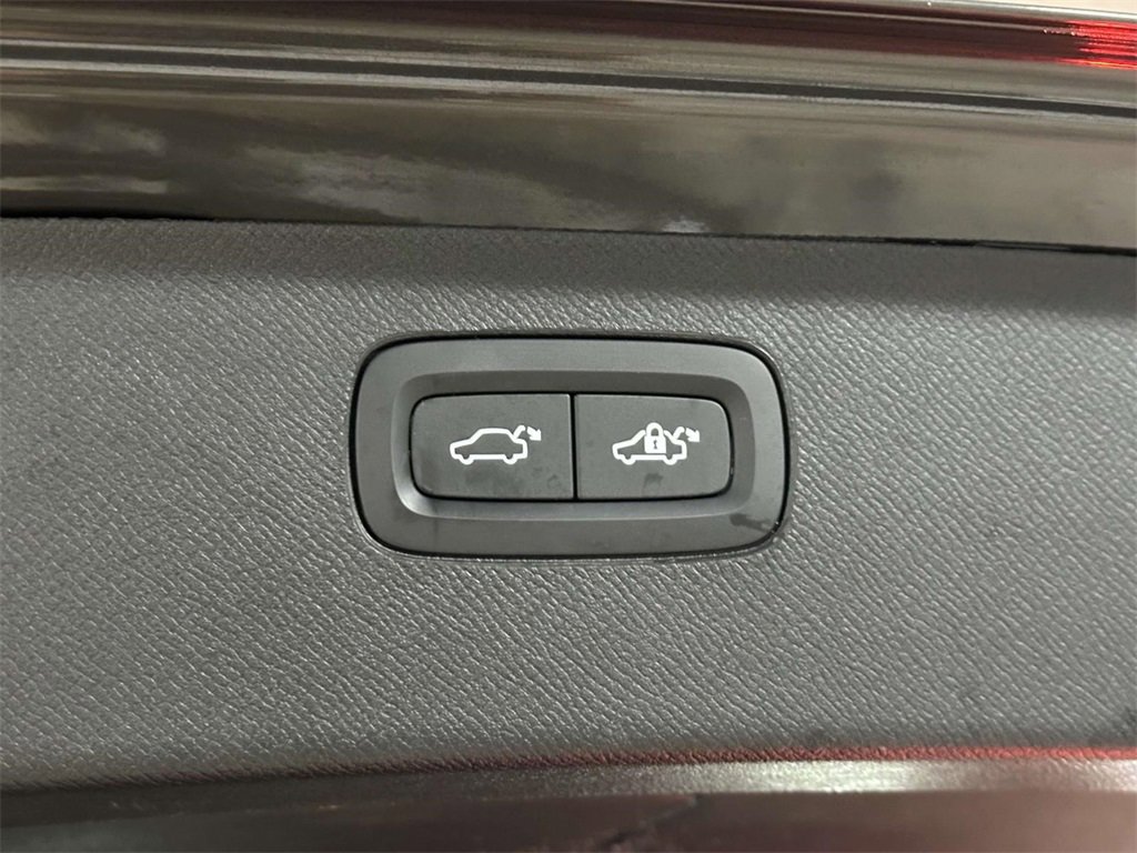 Used 2024 Volvo XC90 T8 Plus image 15