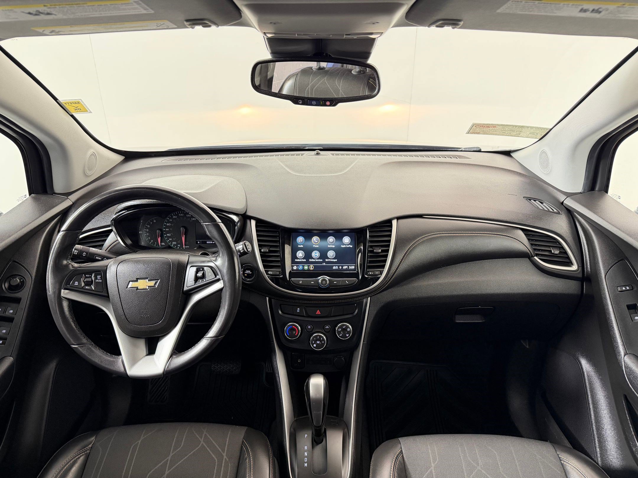 Used 2018 Chevrolet Trax LT w/ LT Convenience Package AWD/4WD image 14