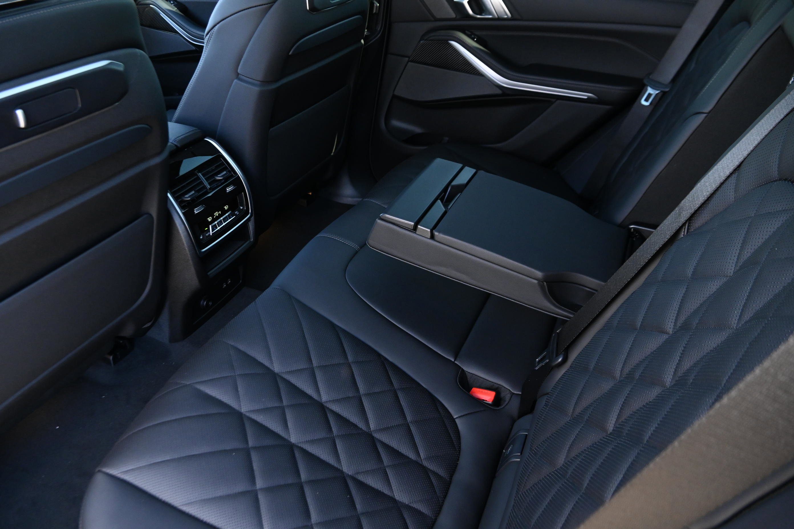 New 2026 BMW X5 M60i w/ Executive Package AWD/4WD image 9