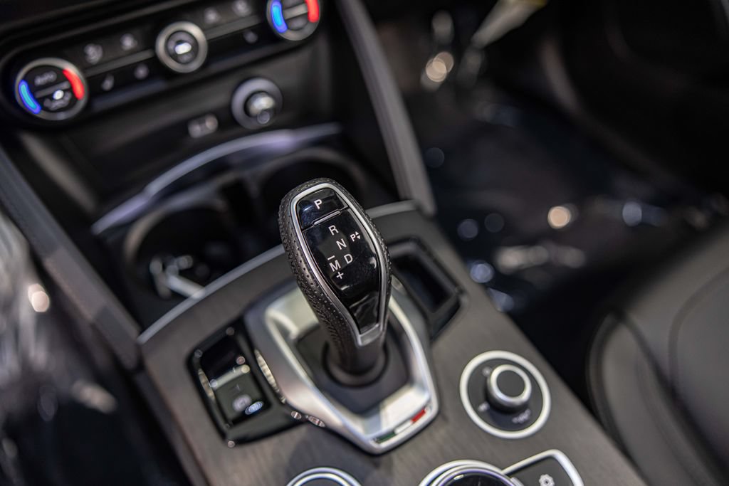 Used 2022 Alfa Romeo Stelvio Ti AWD/4WD image 30