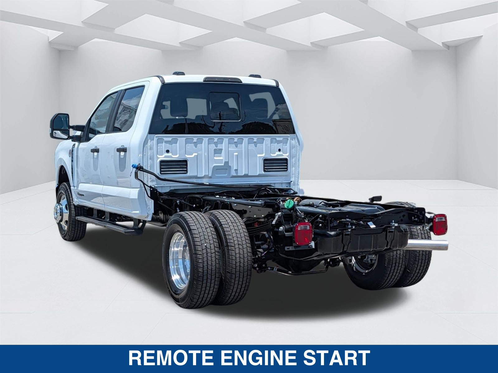 New 2026 Ford F350 XL w/ XL Chrome Package AWD/4WD image 8