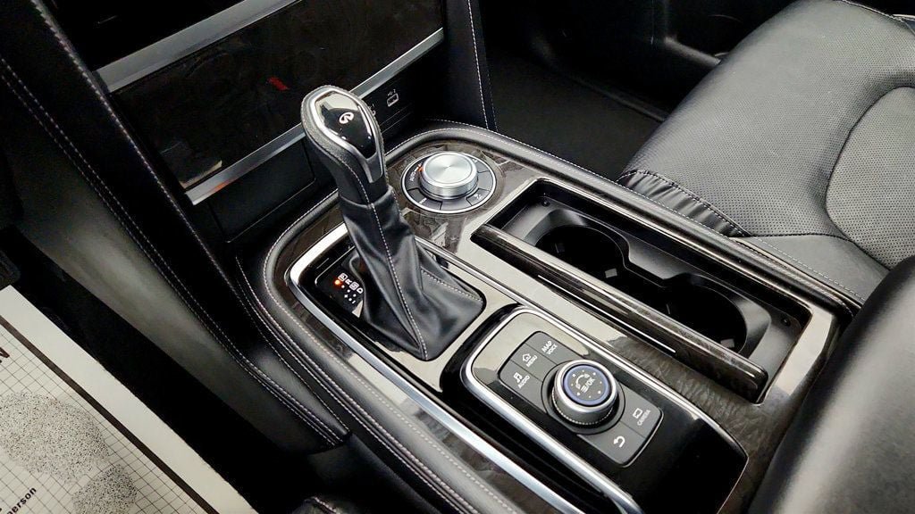 Used 2024 INFINITI QX80 Luxe AWD/4WD image 17