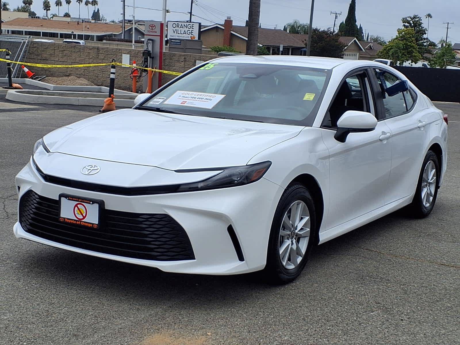 Certified 2025 Toyota Camry LE FWD image 3
