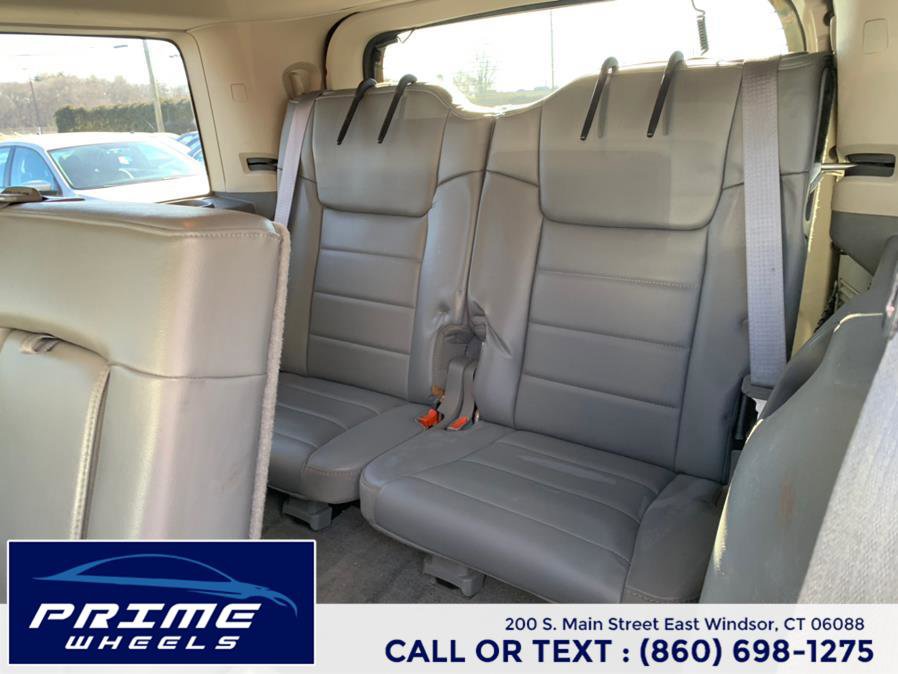Used 2007 Jeep Commander Sport image 16