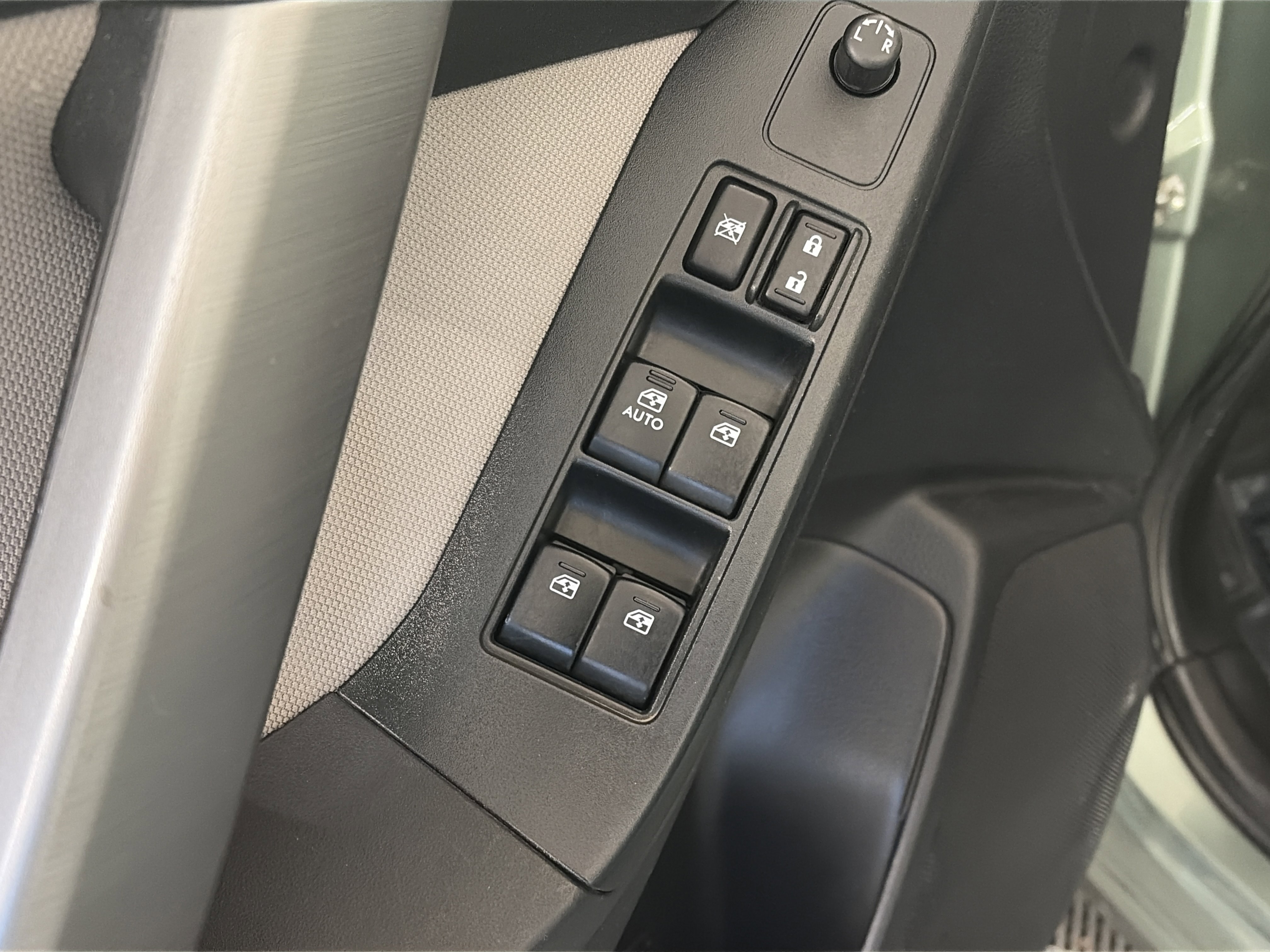 Used 2014 Subaru Forester 2.5i w/ Rugged Package #3 image 13