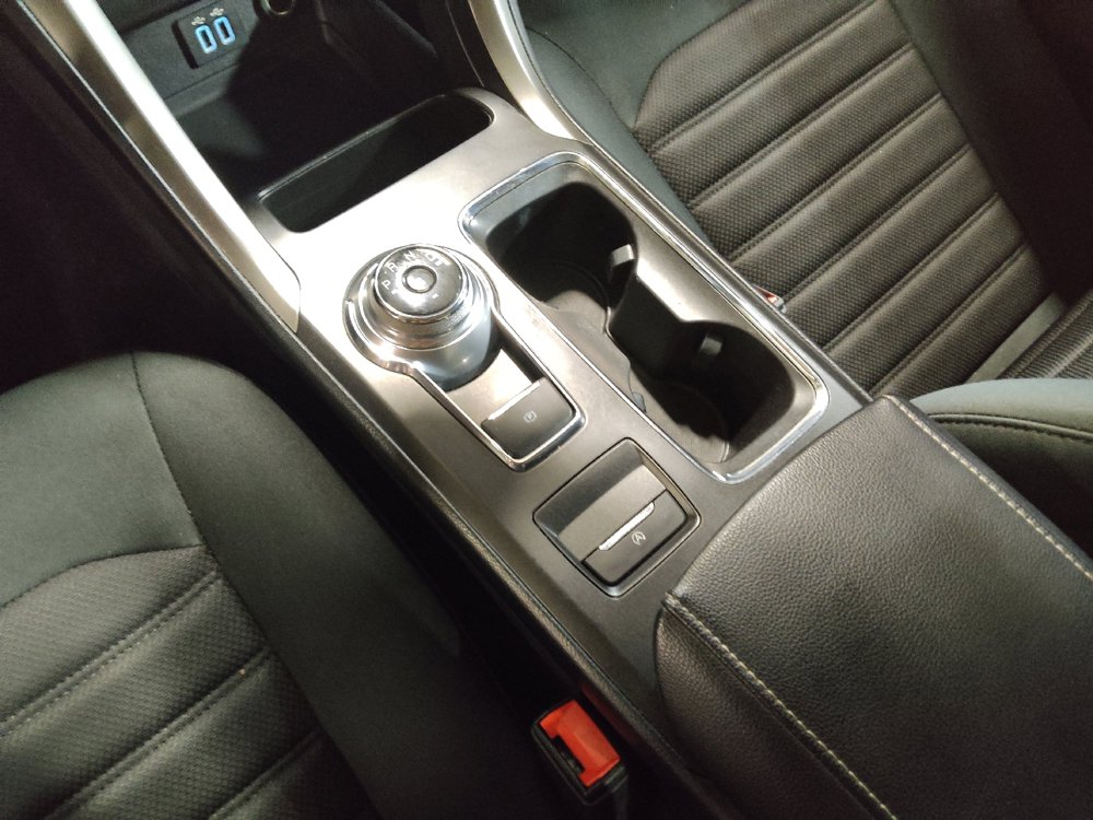 Used 2019 Ford Fusion SE FWD image 26