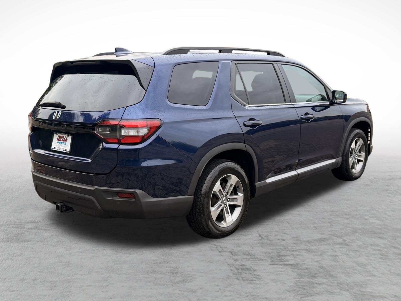 Certified 2023 Honda Pilot EX-L image 6