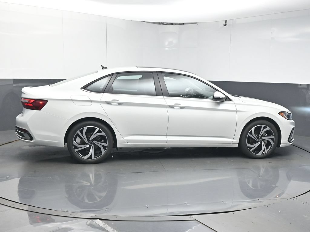 New 2026 Volkswagen Jetta SEL FWD image 8