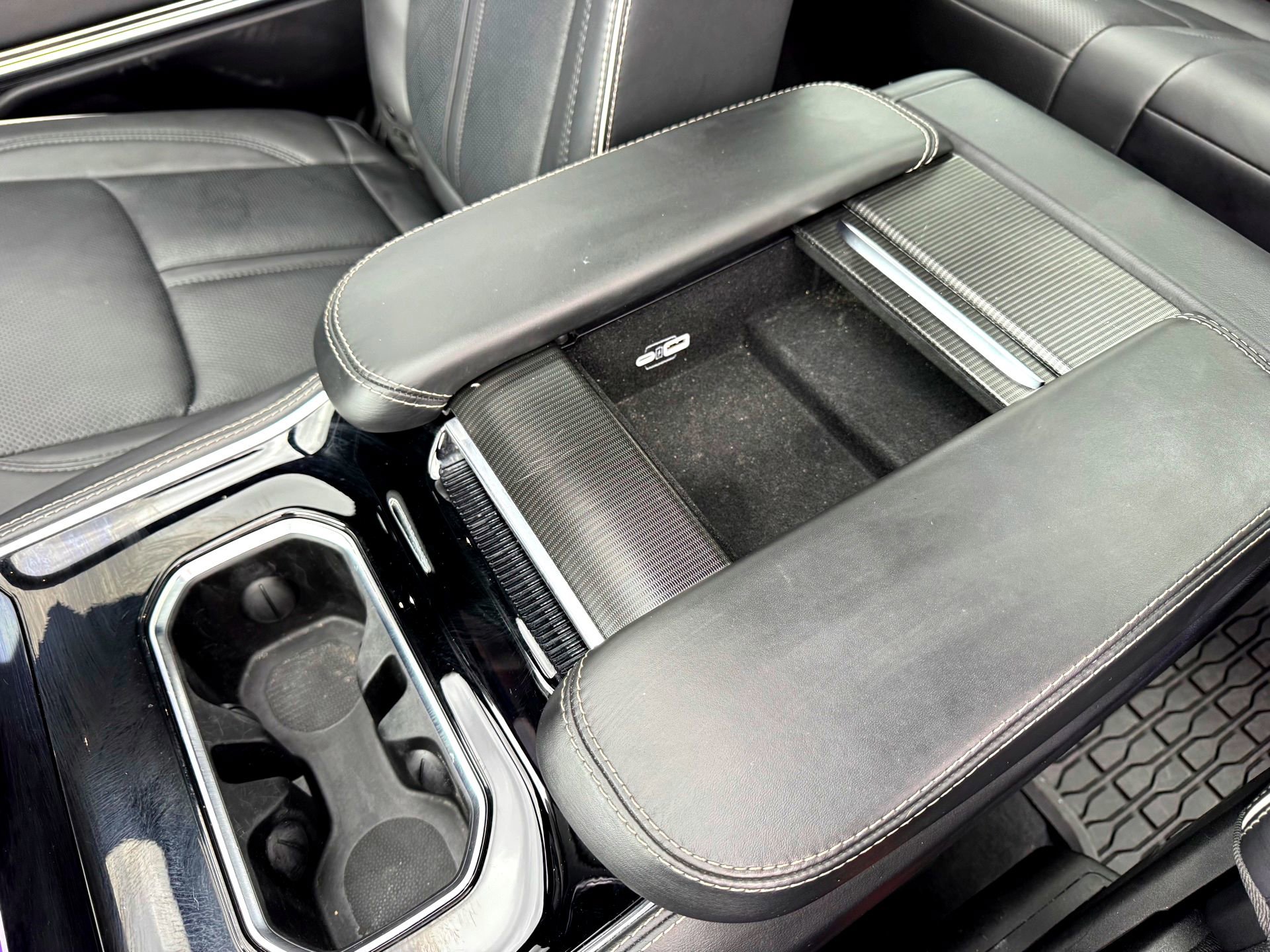 Used 2024 Jeep Grand Wagoneer L Series II w/ Quick Order Packagew 28T image 25