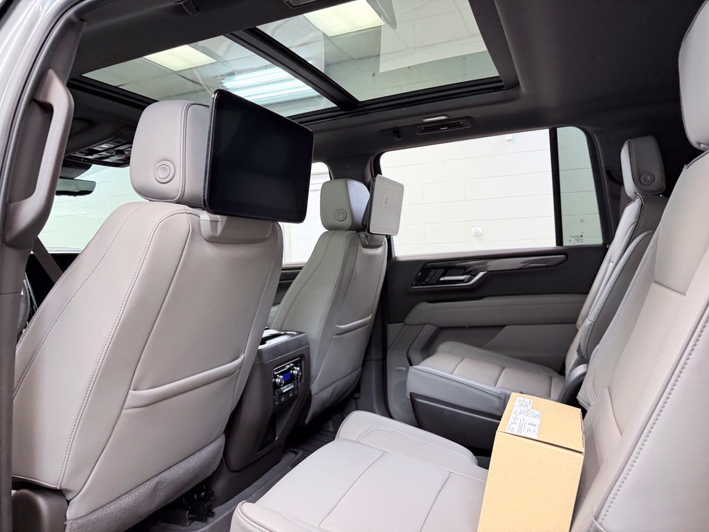 New 2026 GMC Yukon XL Elevation w/ Elevation Premium Package AWD/4WD image 23