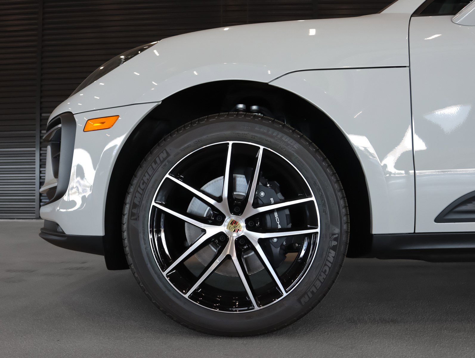 New 2026 Porsche Macan image 12