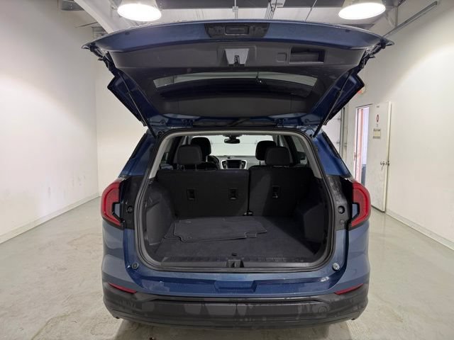 Certified 2024 GMC Terrain SLE w/ Driver Convenience Package FWD image 8