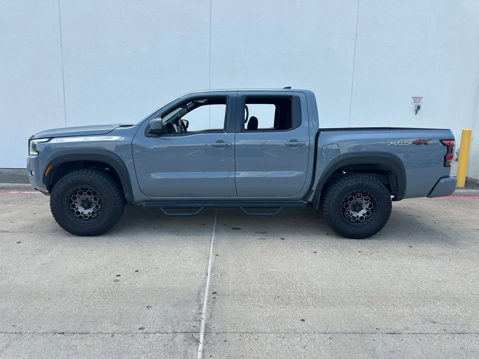 Used 2024 Nissan Frontier PRO-4X w/ Off-Road Protection Package AWD/4WD image 4