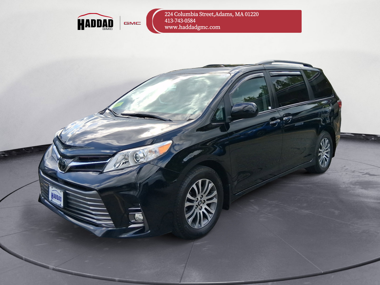 Used 2020 Toyota Sienna XLE w/ XLE Navigation Package