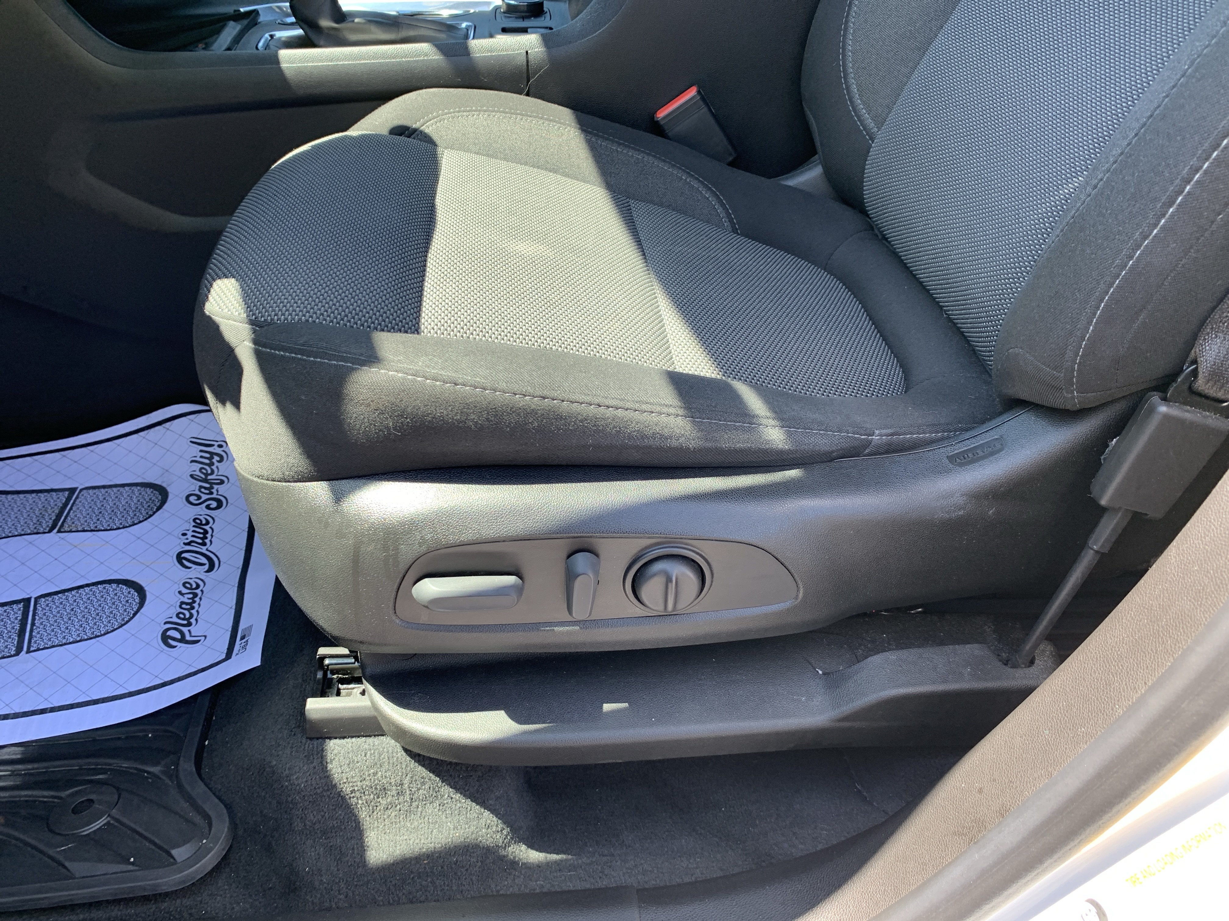 Used 2022 Chevrolet Traverse LT FWD image 20