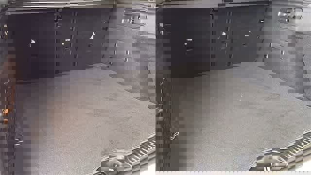 Used 2025 Mercedes-Benz GLC 300 4MATIC image 38