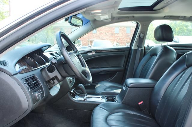 Used 2007 Buick Lucerne CXS w/ Driver Confidence Package FWD image 13
