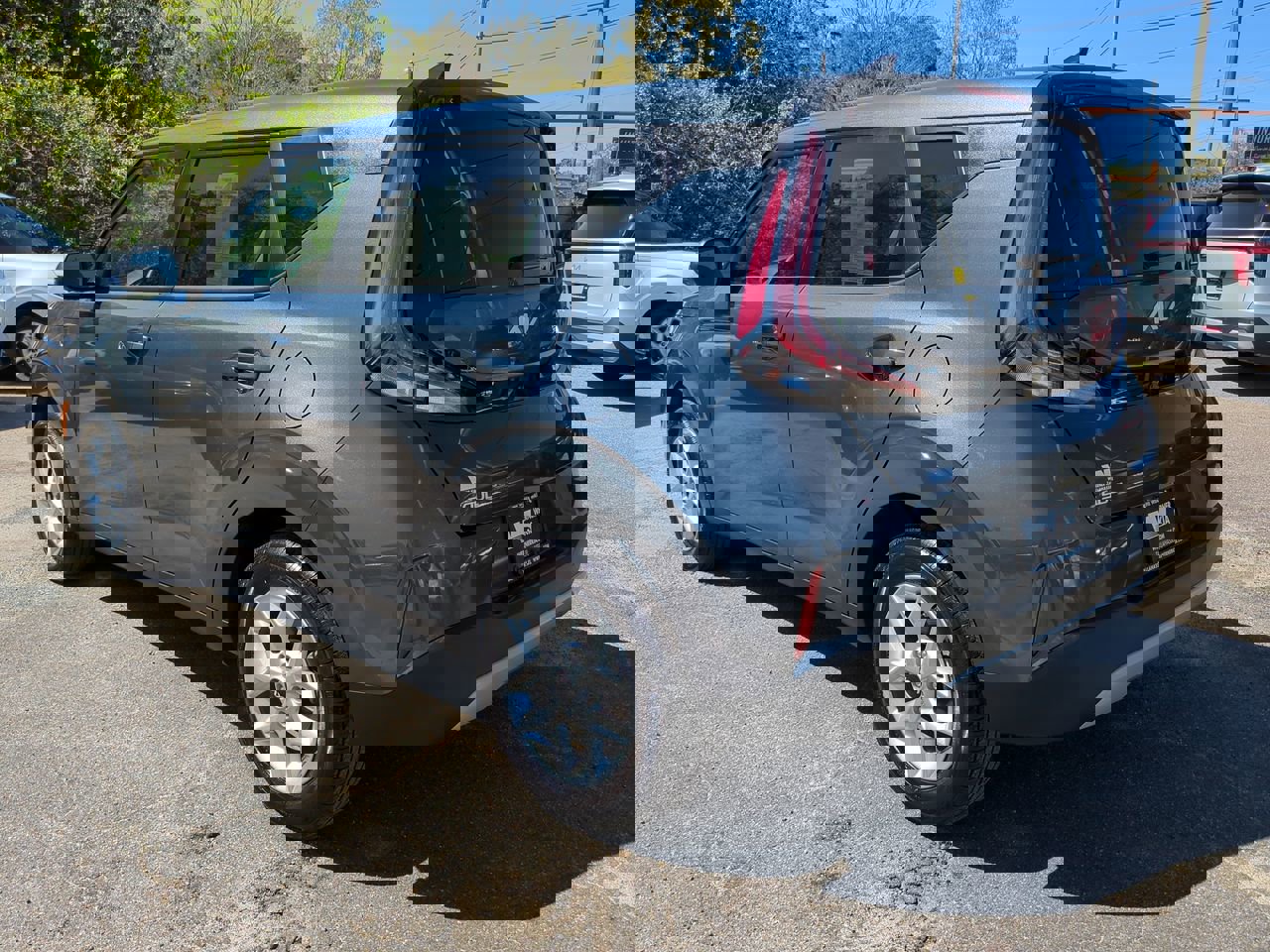 Certified 2025 Kia Soul LX image 7