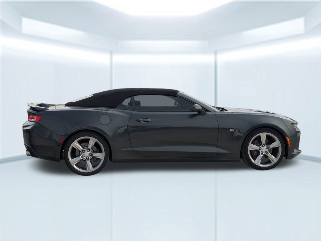 Used 2017 Chevrolet Camaro SS image 7