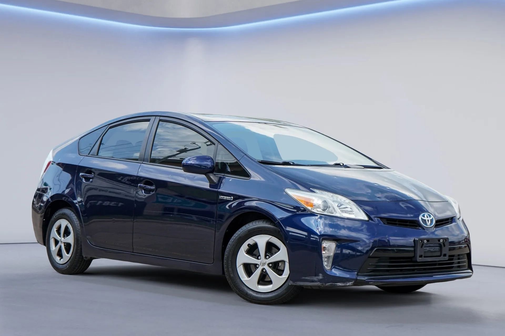 Used 2015 Toyota Prius Two image 1