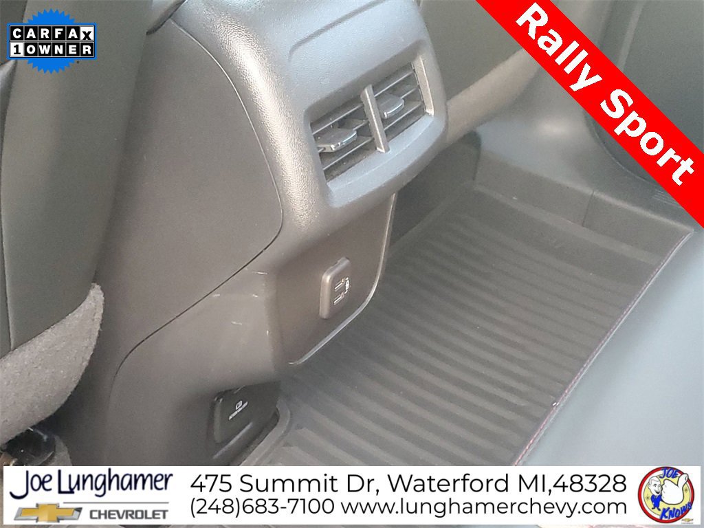 Used 2022 Chevrolet Equinox RS w/ RS Leather Package image 21