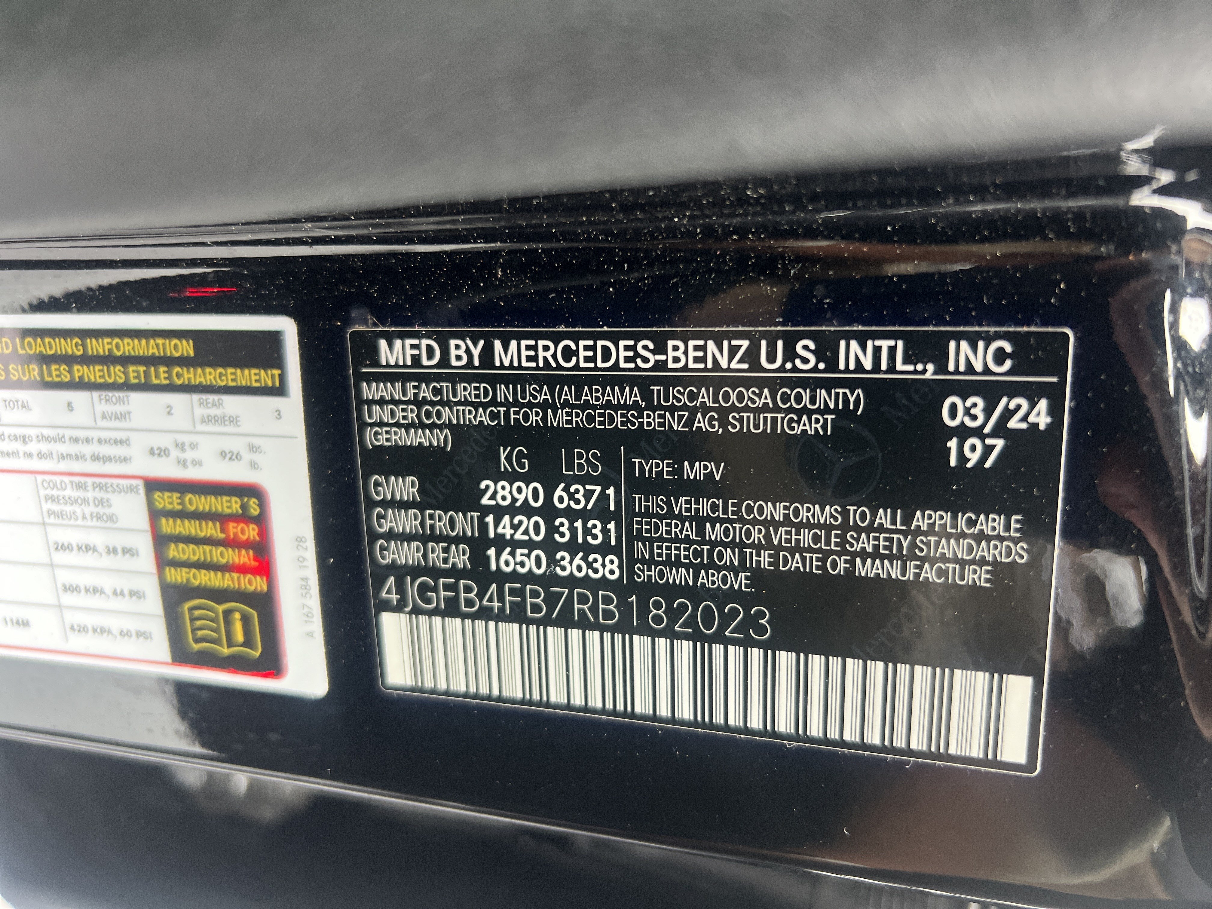 Certified 2024 Mercedes-Benz GLE 350 4MATIC w/ Driver Assistance Package image 37