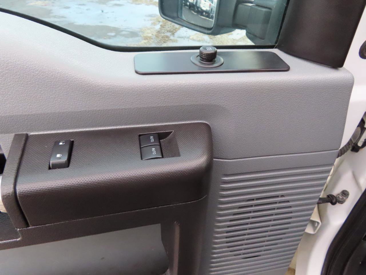 Used 2015 Ford F250 XL w/ Power Equipment Group image 27