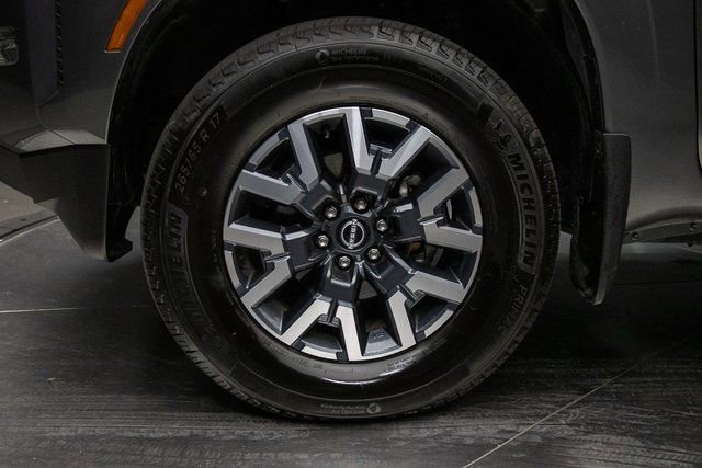 Used 2024 Nissan Frontier SL w/ Technology Package image 8