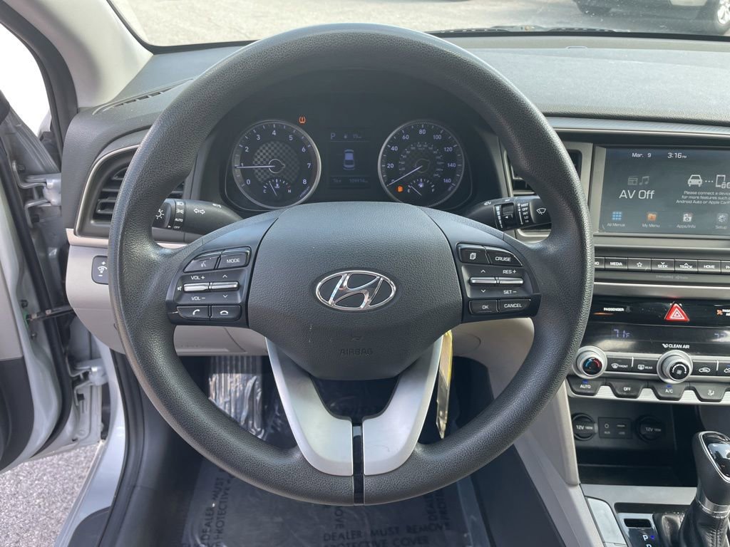 Used 2020 Hyundai Elantra SEL image 12