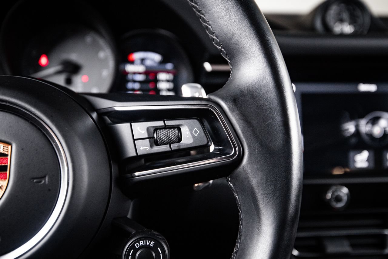 Certified 2023 Porsche Macan S AWD/4WD image 16