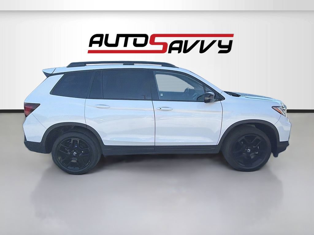 Used 2024 Honda Passport Black Edition image 8
