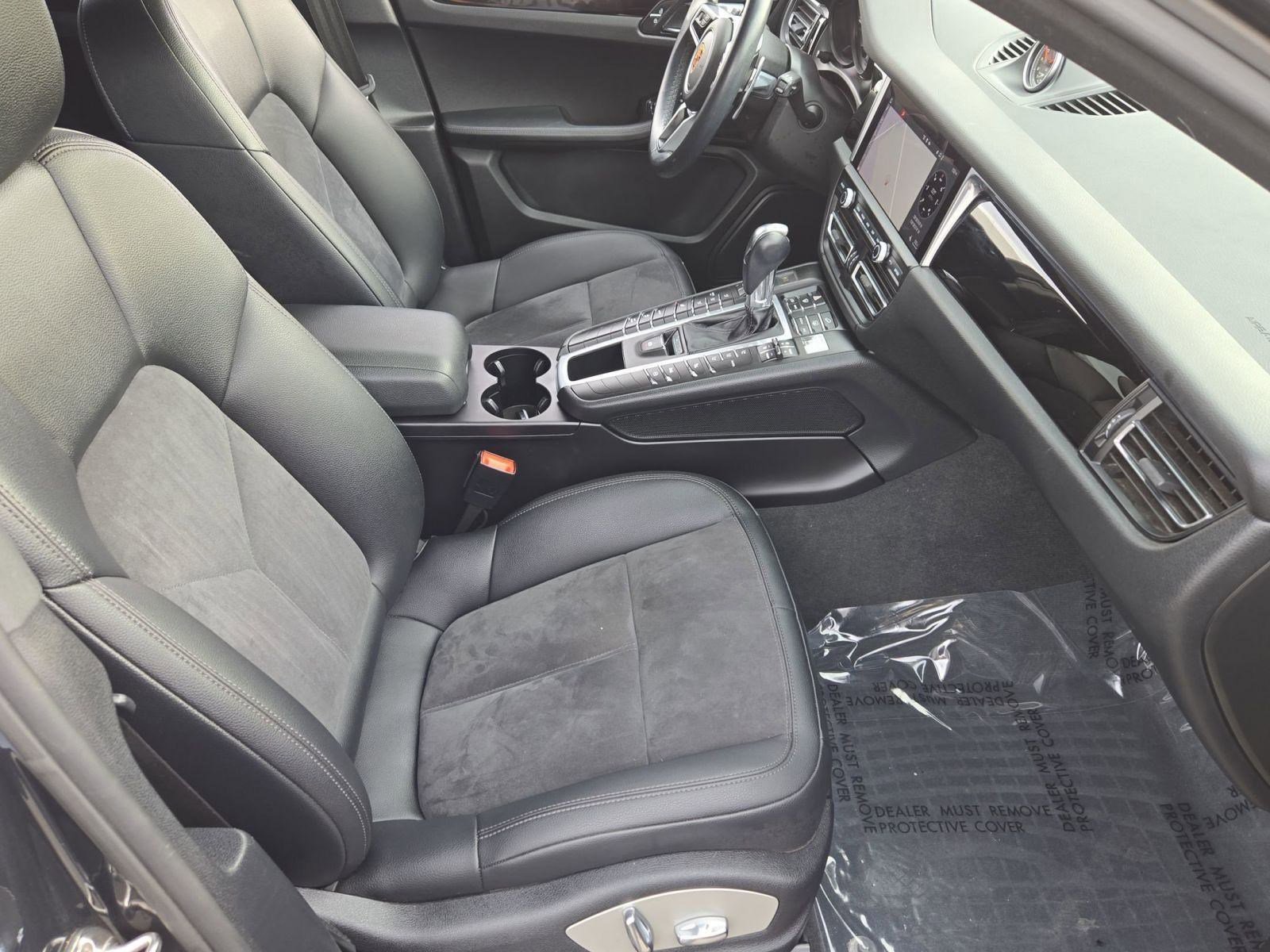 Used 2020 Porsche Macan image 30