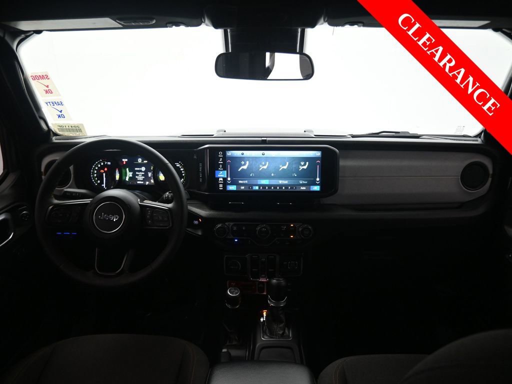 Used 2024 Jeep Wrangler Unlimited image 14