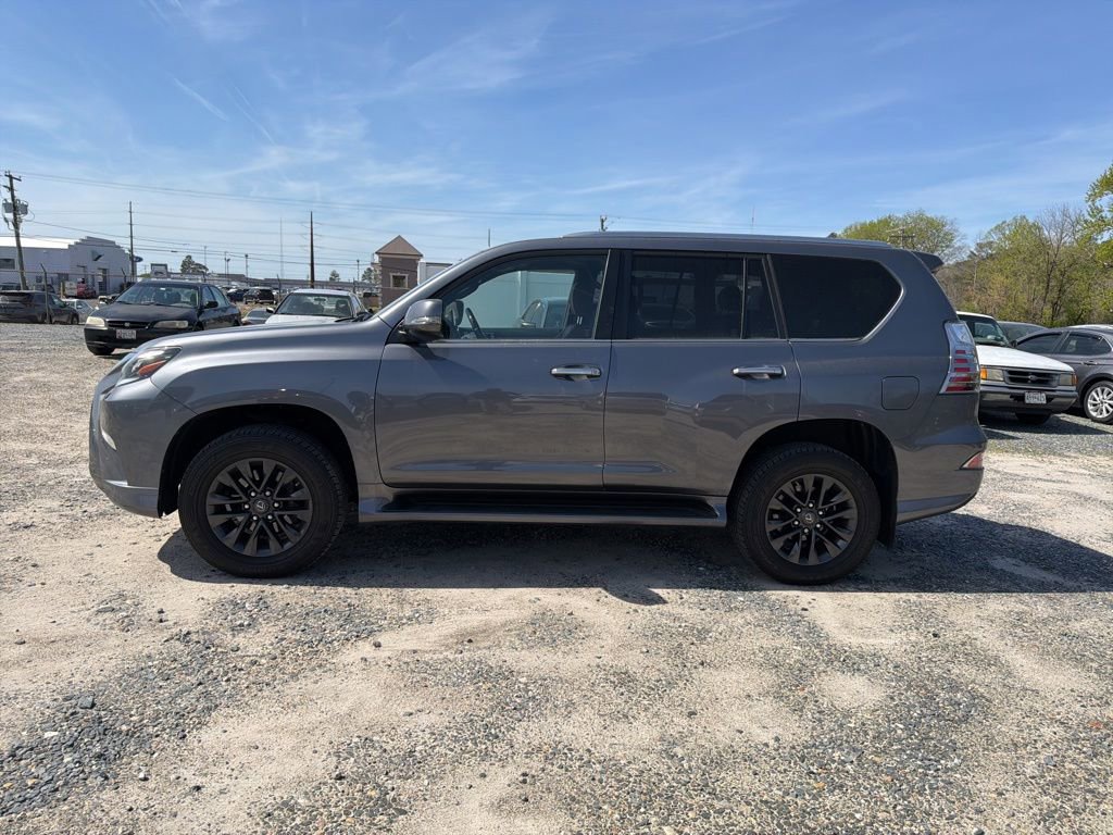 Used 2023 Lexus GX 460 Premium w/ Premium Plus Package image 2