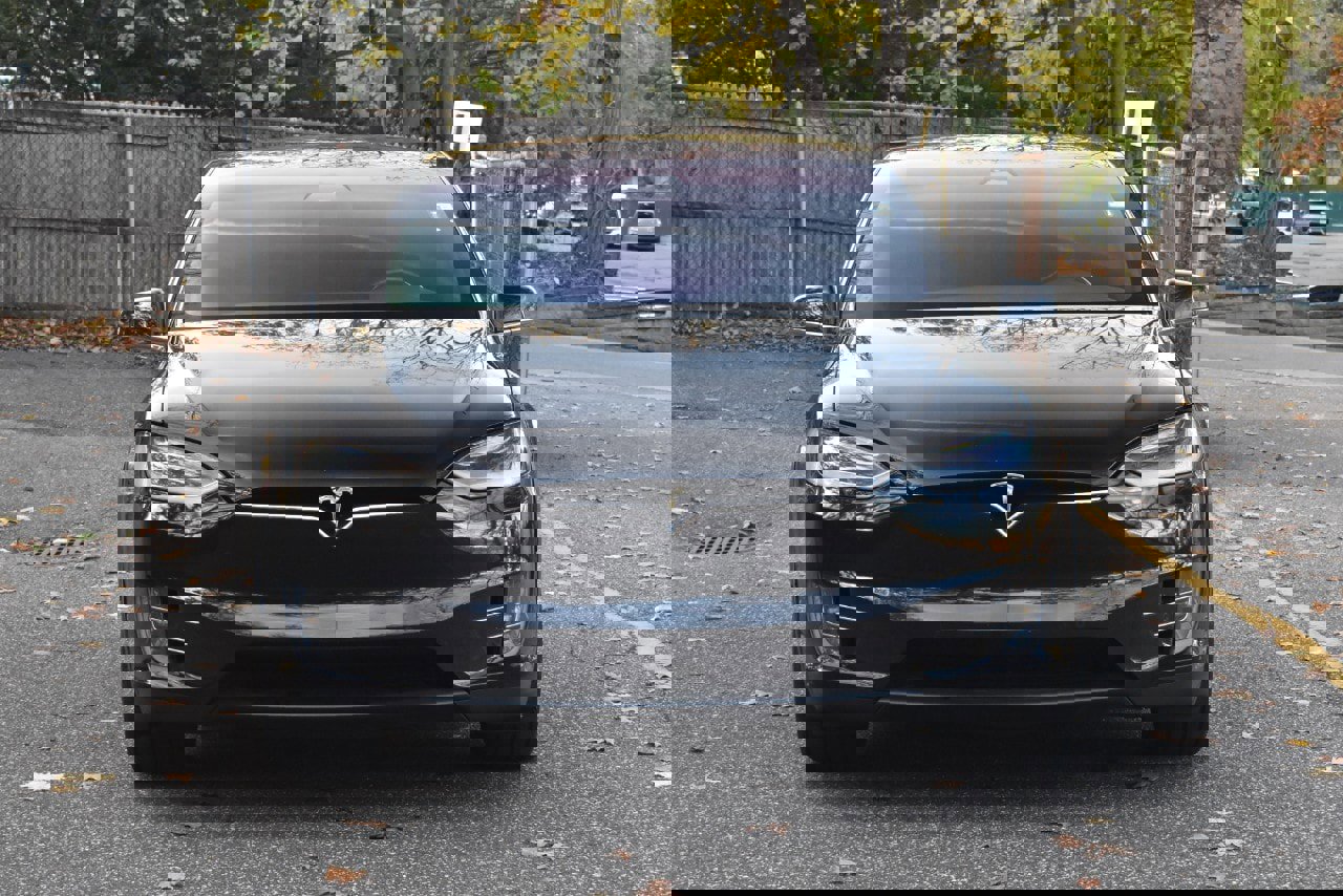 Used 2018 Tesla Model X 75D image 14