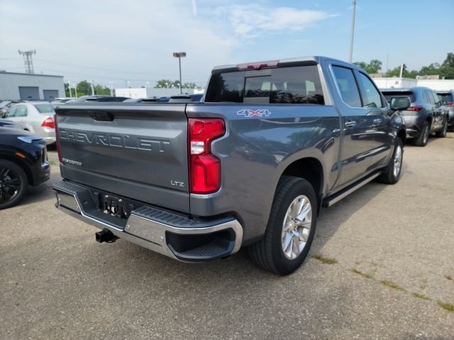 Used 2020 Chevrolet Silverado 1500 LTZ w/ LTZ Premium Package AWD/4WD image 6