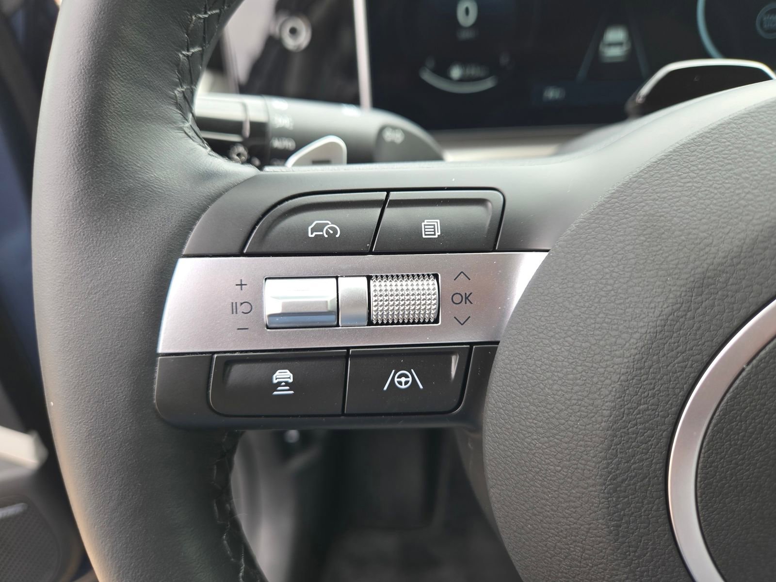 Certified 2025 Hyundai Tucson Limited image 12